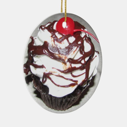 Chocolade Cupcake met kerst Keramisch Ornament (Rechts)