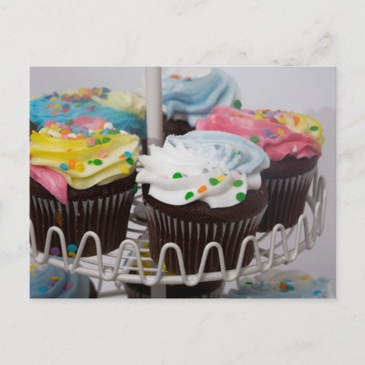 Chocolade cupcakes op een "koekjestop" 2 briefkaart (Voorkant)