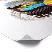 Chocolade cupcakes op een taartstand poster (Hoek)