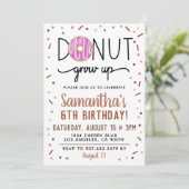 Chocolade Donut Groeit Birthday Invitation Kaart (Staand voorkant)