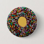 Chocolade Donut met kleurrijke sproinkles Ronde Button 5,7 Cm (Voorkant)