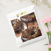 Chocolade donuts zijn heerlijk. bedankzakje (Gezegeld)