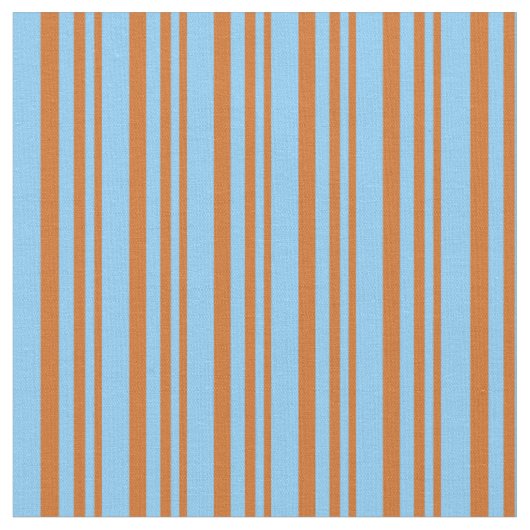 Chocolade en Light Sky Blue Pattern Stof (Close Up)