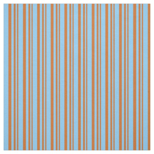 Chocolade en Light Sky Blue Pattern Stof (Swatch)