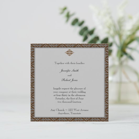 Chocolade en Silver Damask Wedding Invitation Kaart (Staand voorkant)