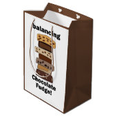 Chocolade Fudge Dessert Evenwichtige Grappige Medium Cadeauzakje (Achterkant Gekanteld)