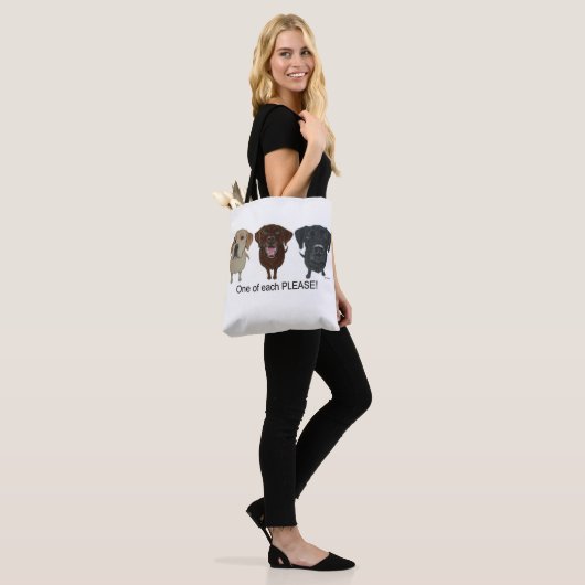 Chocolade, geel en zwart labrador Retriever Tote Bag (Op model)