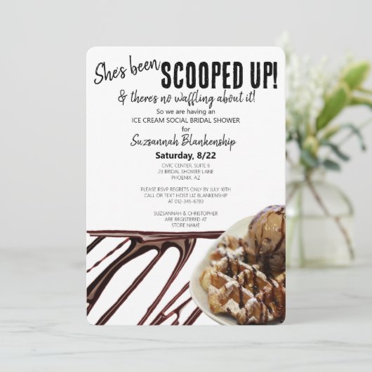 Chocolade ijsschep op wafel Vrijgezellenfeest Kaart (Staand voorkant)