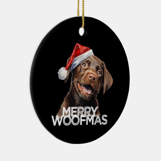 Chocolade lab hond kerstmuts MERRY WOOFMAS grappig Keramisch Ornament (Rechts)