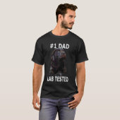 Chocolade Lab Vader De Lab Vader Labrador Apporteu T-shirt (Voorkant volledig)