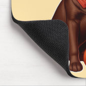 Chocolade labrador met rode bandana door pompoenen muismat (Hoek)
