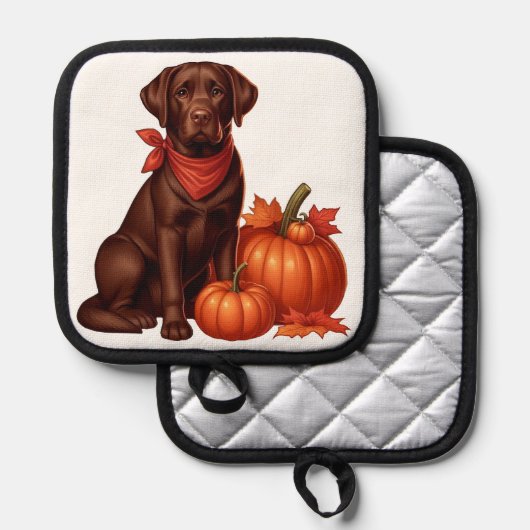 Chocolade labrador met rode bandana door pompoenen pannenlap (Voorkant / Achterkant)