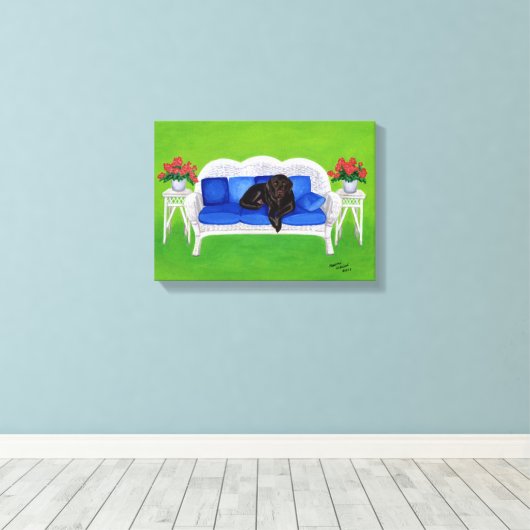 Chocolade labrador op de bank kunstwerk canvas afdruk (Insitu (Houten vloer))