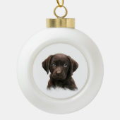 Chocolade Labrador Puppy Keramische Bal Ornament (Voorkant)