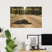 Chocolade Labrador-puppy op Forest Trail Custom Poster (Thuiskantoor)