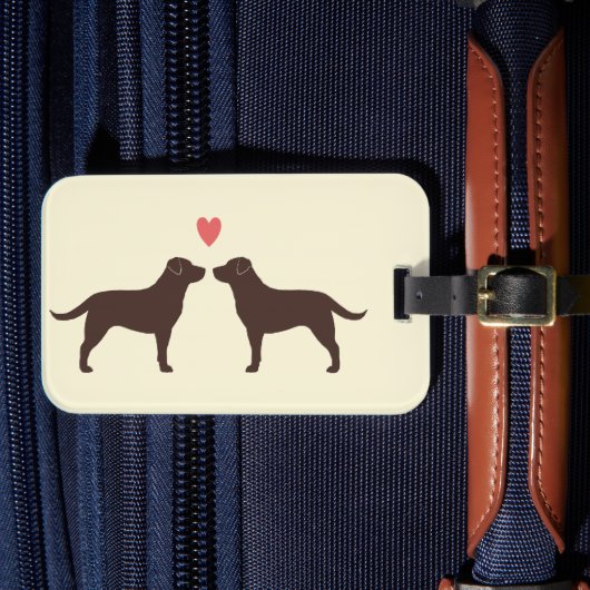 Chocolade Labrador Retrievers met Hart Bagagelabel (Voorkant Insitu 4)