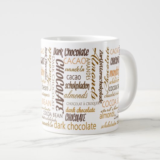 Chocolade Meertalige Typografie Word Cloud Grote Koffiekop (Voorkant rechts)