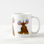 Chocolade Moose met kaarsen Koffiemok<br><div class="desc">Maak mijnchocolade voor Chanukah ...  Glanzen met kaarsen op zijn geweien zijn klaar om te vieren dat ze jarig zijn,  dat ze een hanukkah of een koffiepauze hebben.</div>