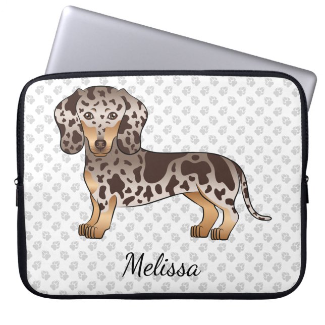 Chocolade & Tan Dapple Kortharige Dachshund & Naam Laptop Sleeve (Voorkant)