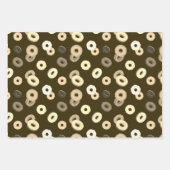 Chocolade vanille donuts elegant patroon bruin inpakpapier vel (Voorkant)