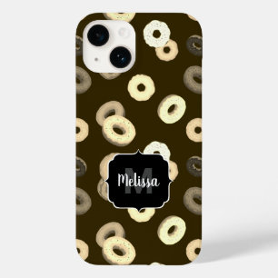 Chocolade vanille donuts patroon bruin Monogram Case-Mate iPhone 14 Hoesje