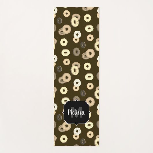 Chocolade vanille donuts patroon bruin Monogram Yogamat (Voorkant)