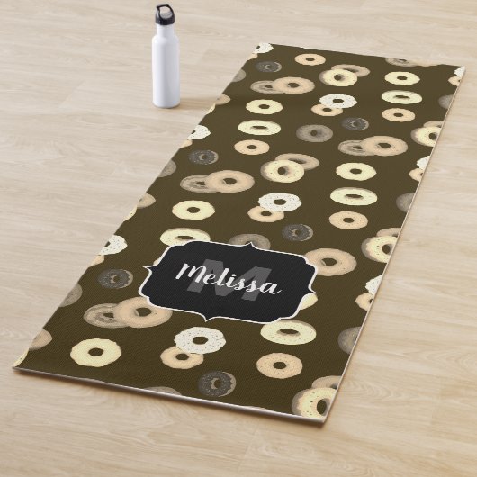 Chocolade vanille donuts patroon bruin Monogram Yogamat (In situ)