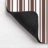 Chocoladebruine en witte snoepjes strepen muismat (Hoek)