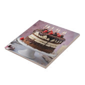 Chocoladecrème verjaardagstaart met aardbeien, tegeltje (Zijkant)