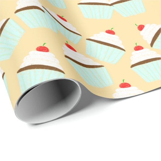 Chocoladecupcake met crème en kersen op de top cadeaupapier (Rol Hoek)