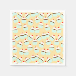 Chocoladecupcake met crème en kersen op de top servet