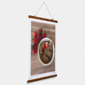Chocoladeondergedompelde Aardbeien Bliss Hangend Wandkleed (Gebogen)
