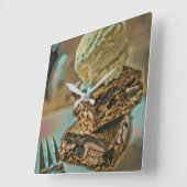 Chocoladeroomcrèmecake Vierkante Klok (Hoek)