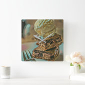 Chocoladeroomcrèmecake Vierkante Klok (Huis)