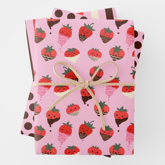 Chocolate aardbery Love Wrapping Paper Set van 3 (In situ)