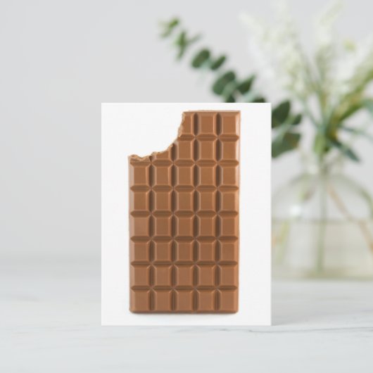 Chocolate bar met missing bite card briefkaart (Staand voorkant)
