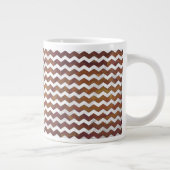 Chocolate Carmel Swirl Chevron Pattern Grote Koffiekop (Rechts)