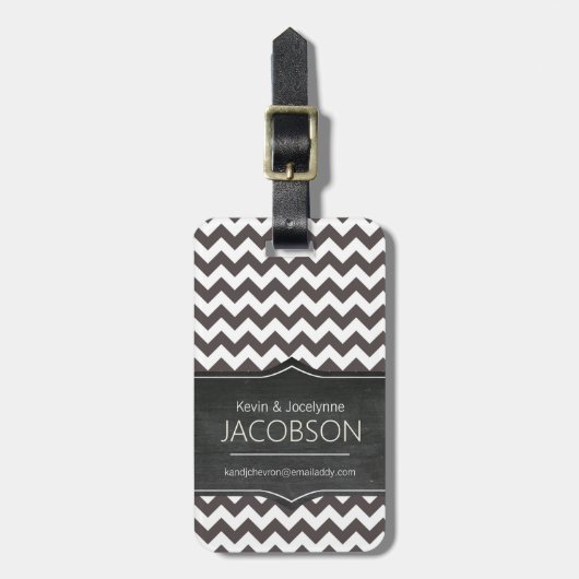 Chocolate Chevron Chalkboard - Aangepast Bagagelabel (Voorkant verticaal)