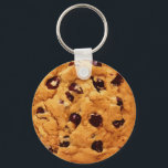 Chocolate Chip Cookie Sleutelhanger<br><div class="desc">Chocoladechipkoekjes zijn het beroemdste soort koekjes. Iedereen heeft er één gegeten en de meeste mensen houden van. Chocolade chipkoekjes zijn de perfecte snack. Je kunt ze opeten als ze warm en direct uit de oven zijn of je kunt ze een paar dagen redden en er nog steeds net zo veel...</div>
