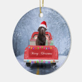 Chocolate Labrador Dog in sneeuwkerst Keramisch Ornament (Links)
