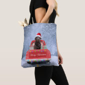 Chocolate Labrador Dog in sneeuwkerst Tote Bag (Dichtbij)