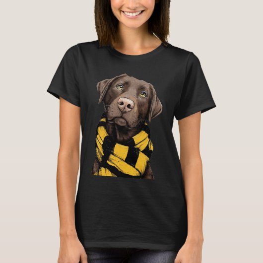Chocolate Labrador Retriever Wearing a Scarf T-shirt (Voorkant)
