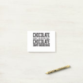 Chocolate stelt geen vragen: Chocolade Sim Post-it® Notes (Op bureau)