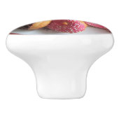 Chocolate Strawberry Donuts met sprinkhaan Keramische Knop (Zijkant)