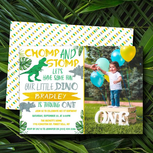 Chomp & Stomp! Dinosaur Boys 1e verjaardagsfoto Kaart