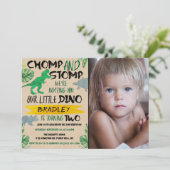 Chomp & Stomp! Dinosaur Boys 2e verjaardag Foto Kaart (Staand voorkant)