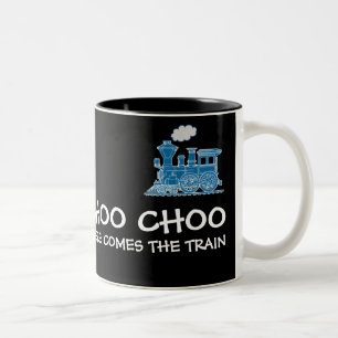 Choo Choo komt hier voor de treinmarine en de zwar Tweekleurige Koffiemok