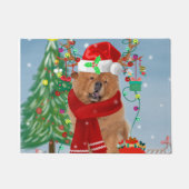 Chow Chow Dog in sneeuw met kerstcadeautjes Deurmat (Voorkant)