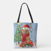 Chow Chow Dog in sneeuw met kerstcadeautjes Tote Bag (Achterkant)
