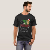 Chow Chow Dog Ride Red Truck Kerstmis Funny Dog T-shirt (Voorkant volledig)
